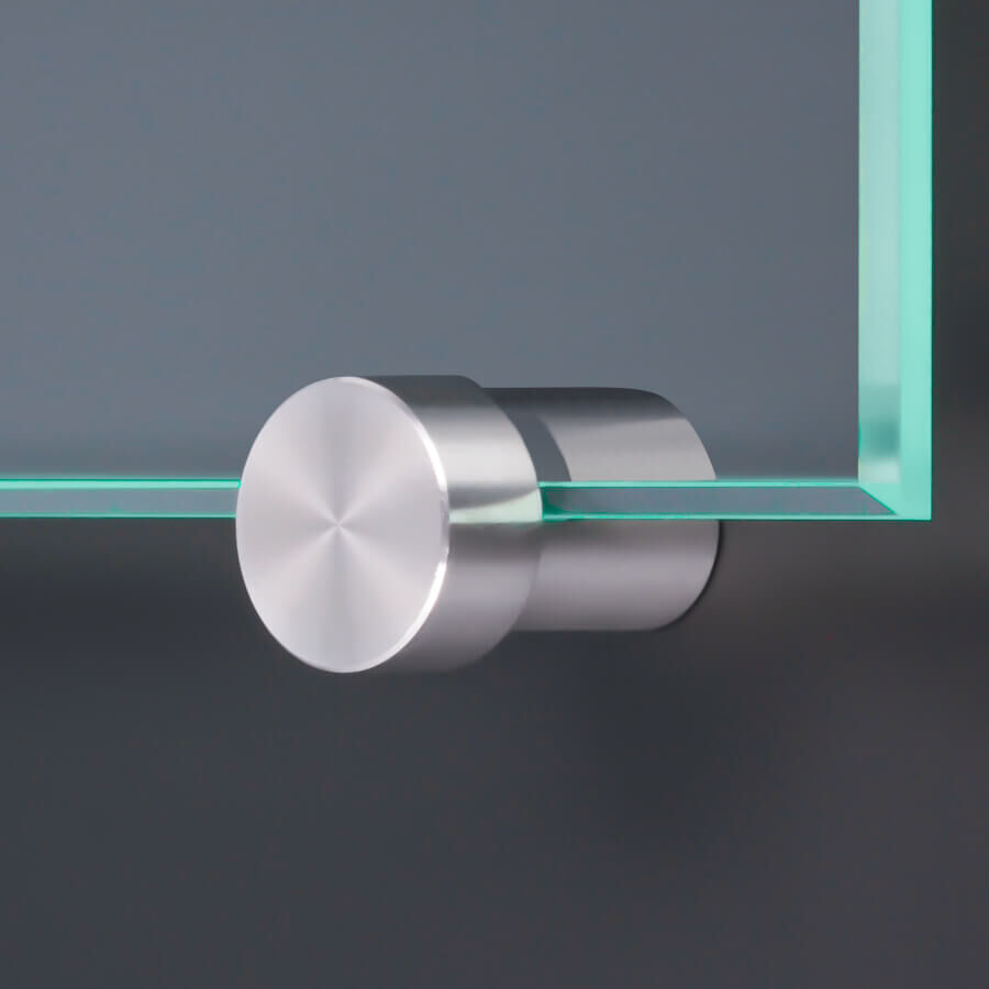 Klemmhalter Spiegel Glas aus Edelstahl montiert an der Wand mit Glasplatte