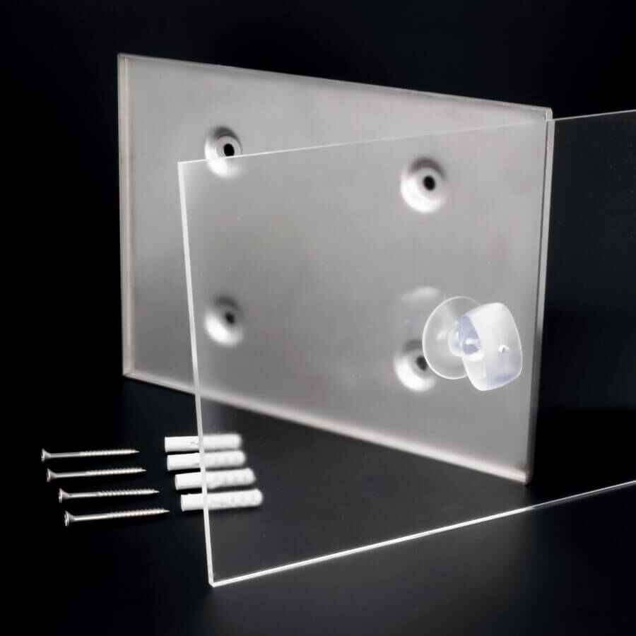 Edelstahl Wandschild DIN A5 mit Plexigalsscheibe und Zubehör auf schwarzen Untergrund