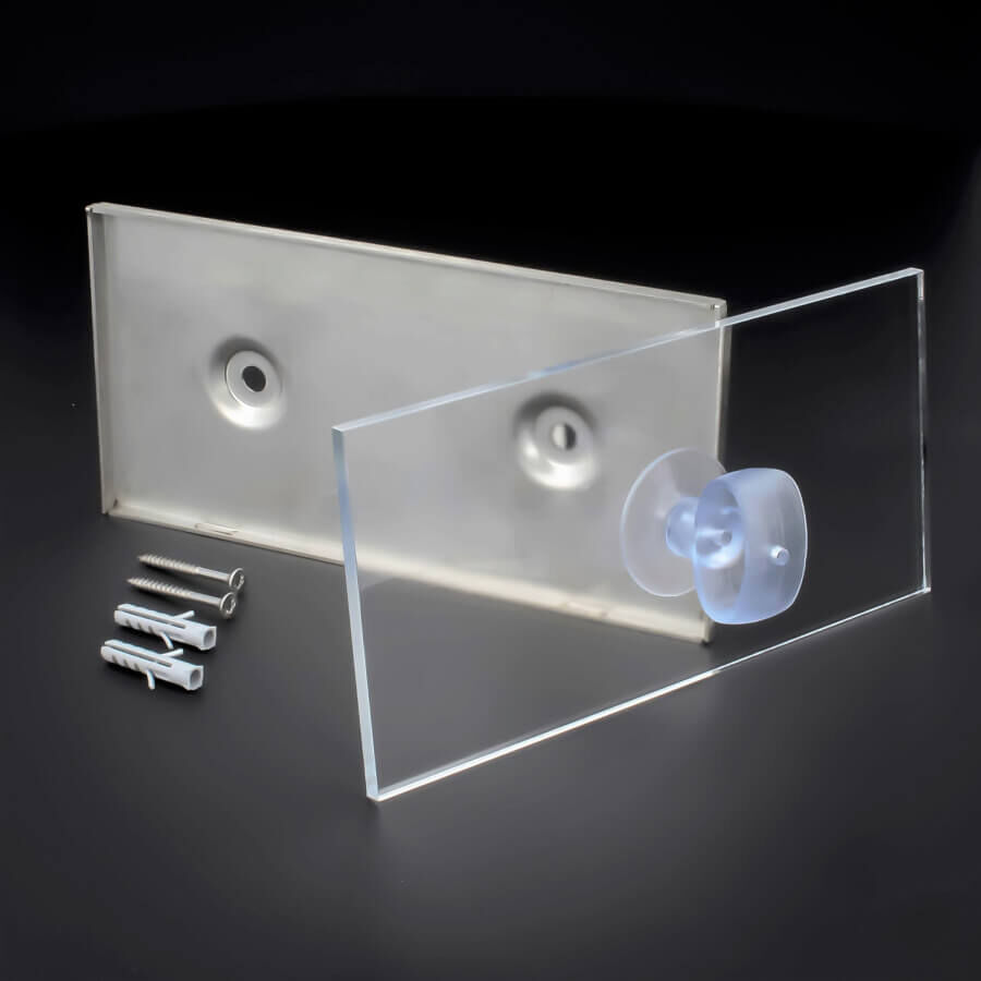 Edelstahl Wandschild 150x75 mm mit Plexigalsscheibe und Zubehör auf schwarzen Untergrund
