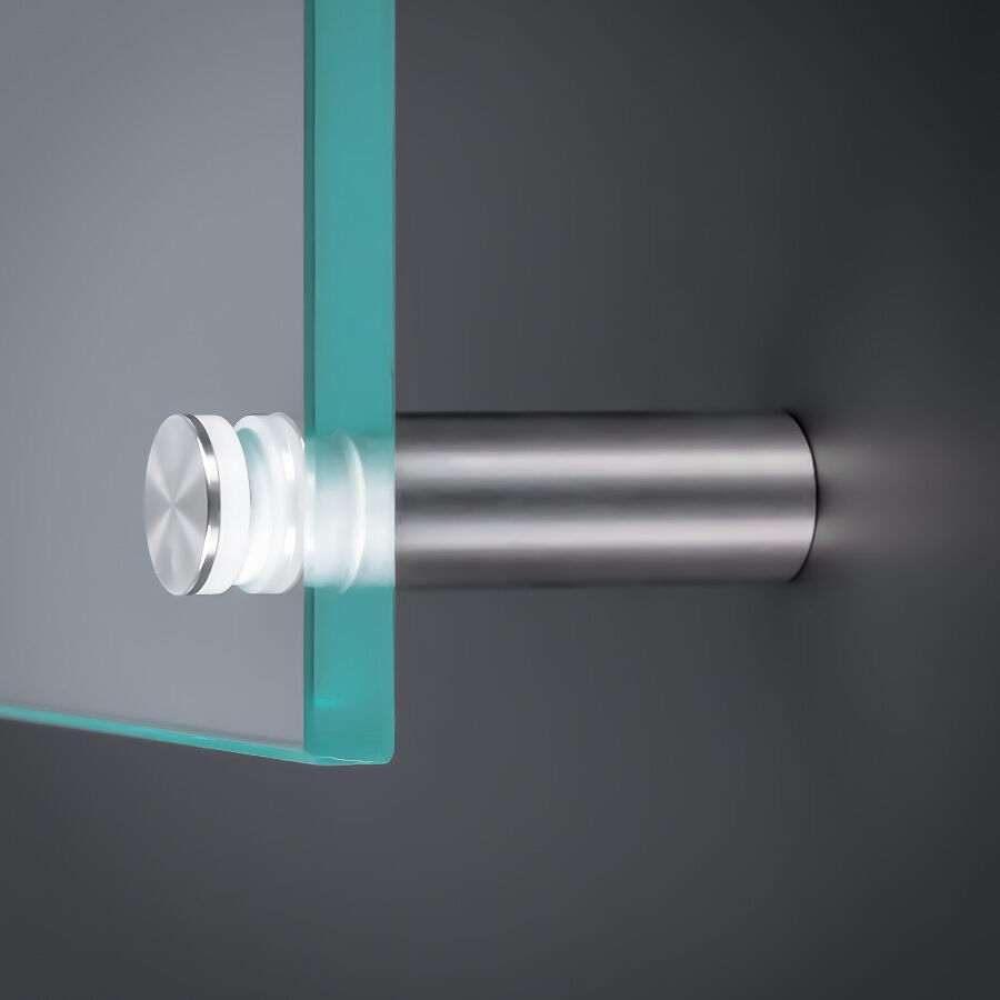Glashalter lang Edelstahl 15x40 mm an Wand montiert auf dunklem Untergrund