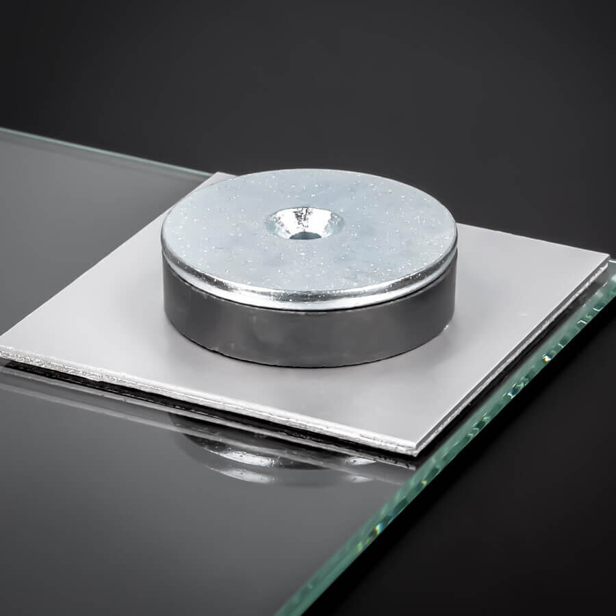 Spiegel-Haft-Magnet Ø45mm Haftkraft 10kg montiert mit Spiegelblech an Spiegel