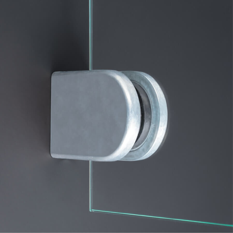 Glashalter Zinkdruckguss halbrund 63x45 mm montiert an Wand