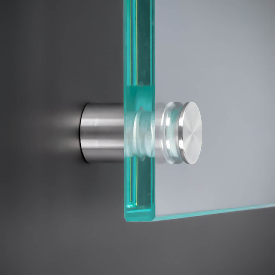 Abstandhalter schraubbar Edelstahl V4A montiert mit einer Scheibe an dunkler Wand