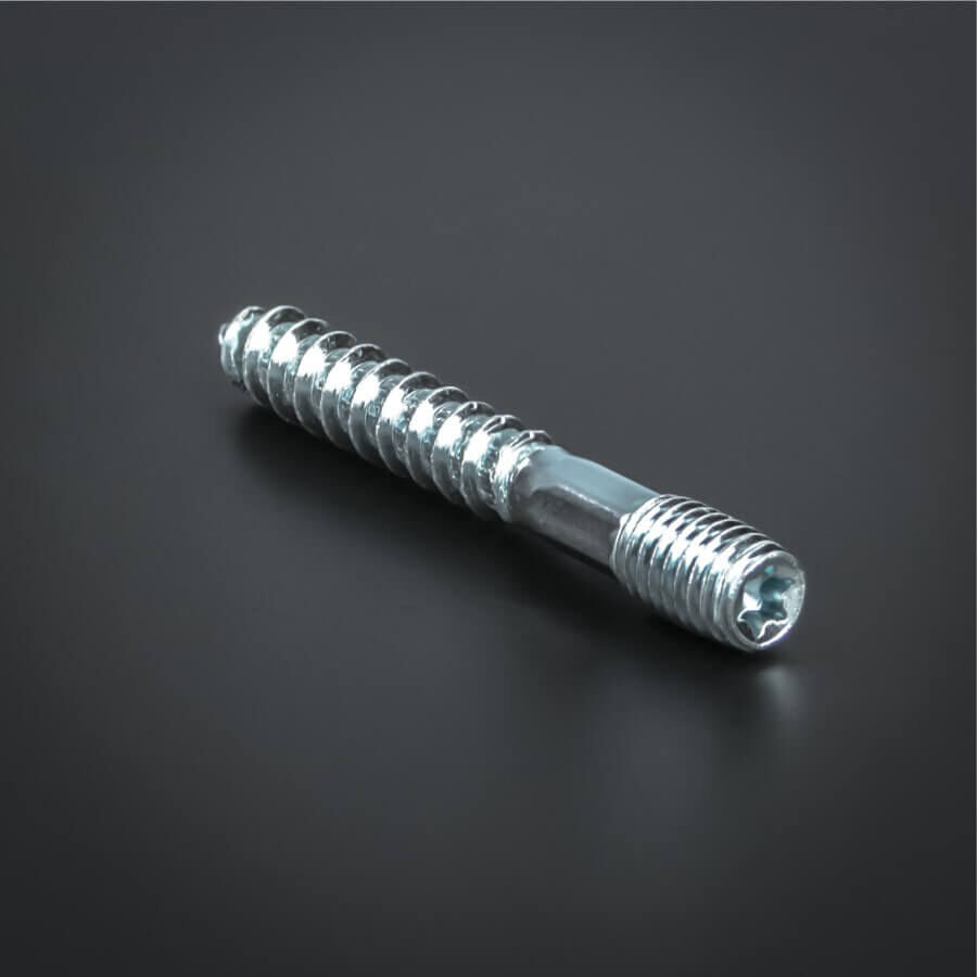 Stockschraube M8 x 60 mm verzinkt liegend auf schwarzem Untergrund
