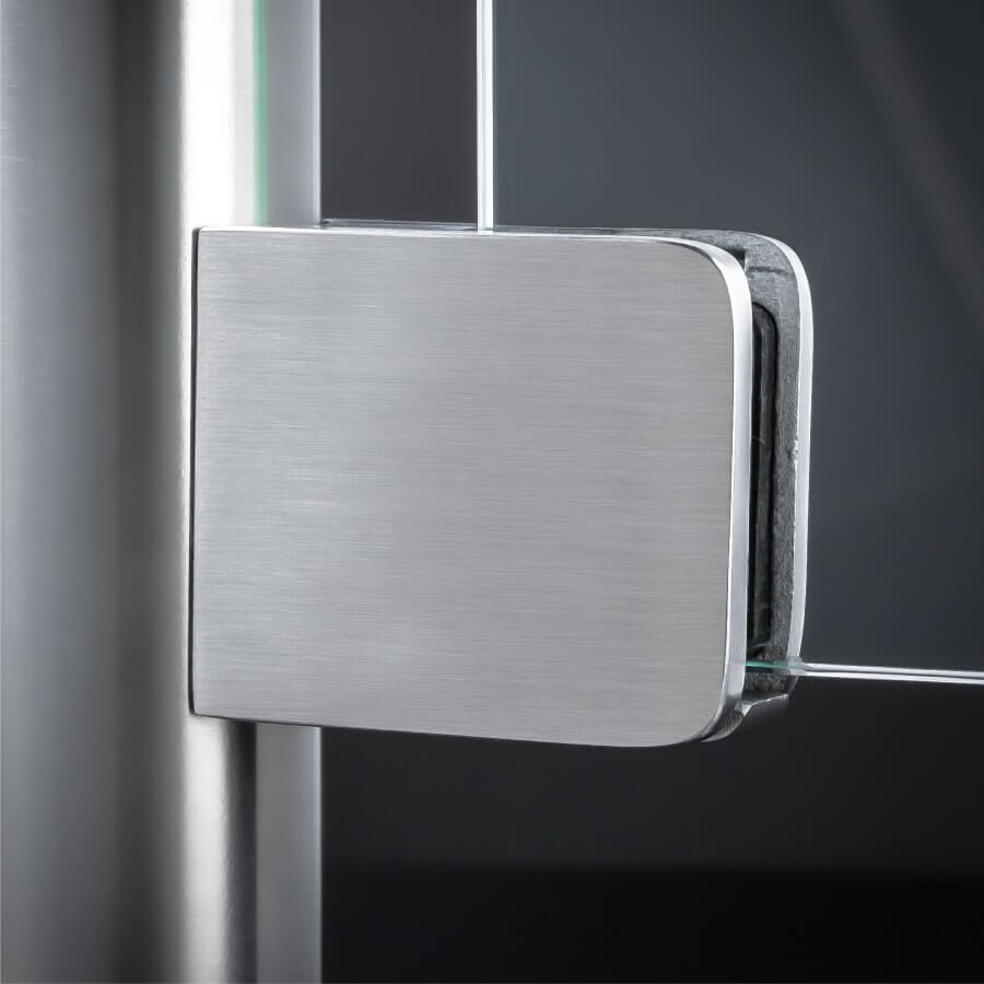 Glashalter 52x52 mm V4A + Sicherung eckig mit Scheibe montiert an Rundrohr