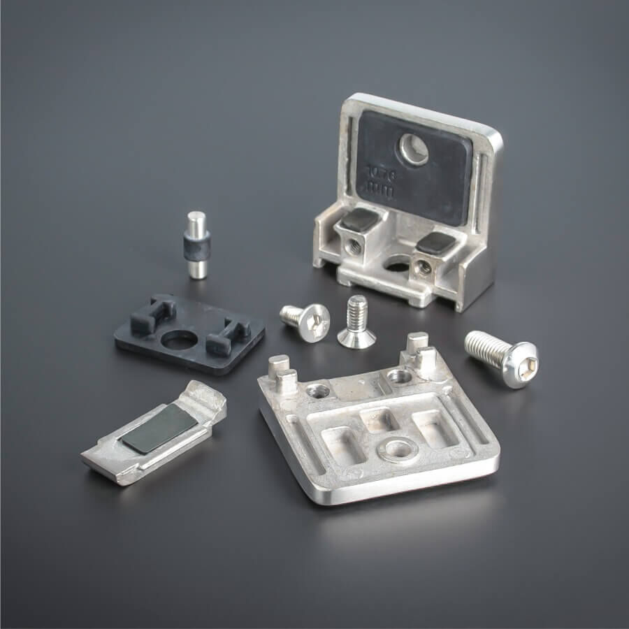Glashalter 52x52 mm + Sicherung Edelstahl V2A Lieferumfang auf dunklem Untergrund