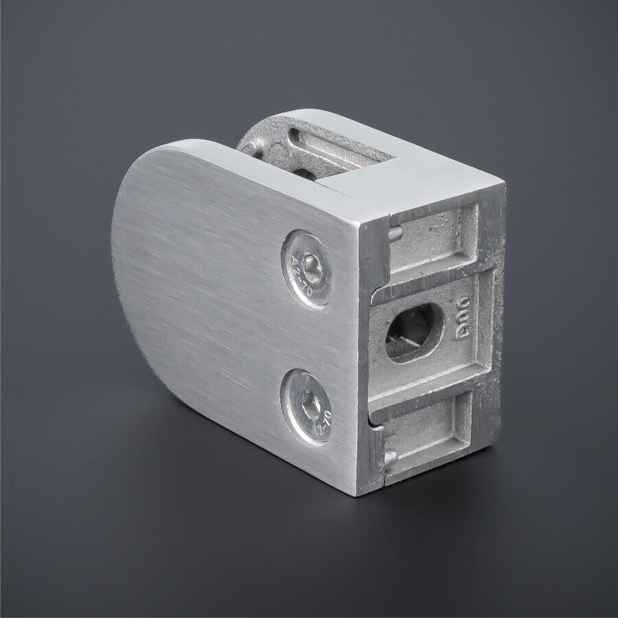 Glashalter mit Sicherungsstift V2A 63x45mm Rückseite auf dunklem Untergrund
