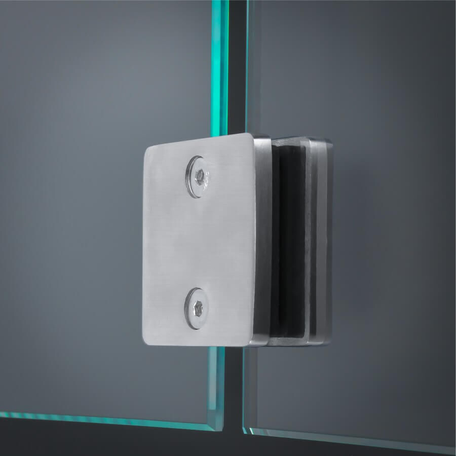 60 x 60 mm | beidseitig | Wandmontage Glashalter Edelstahl eckig 60 x 60 mm beidseitig montiert mit zwei Scheiben an dunkler Wand