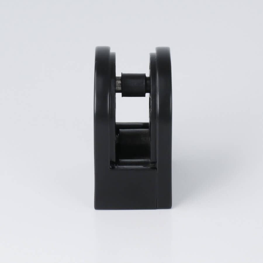 Glashalter Edelstahl V2A 50 x 40 mm schwarz RAL9005 halbrund stehend auf hellen Untergrund