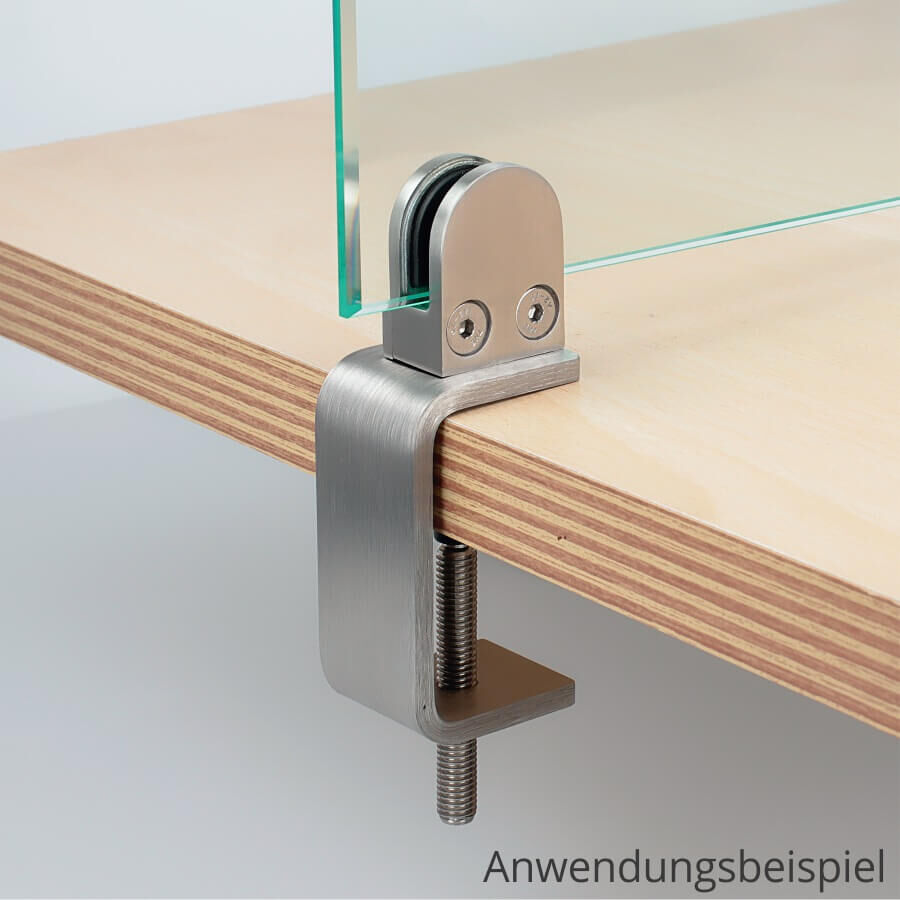 Tischklemme Edelstahl 1-50mm Spuckschutz Abtrennung fertig montiert an einer Tischplatte mit einer Scheibe im Klemmbereich