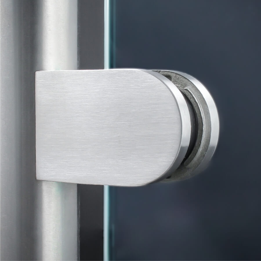Glashalter mit Sicherungsstift V2A 63x45mm PS: 6-12,76 mm an Rundrohr mit Scheibe montiert