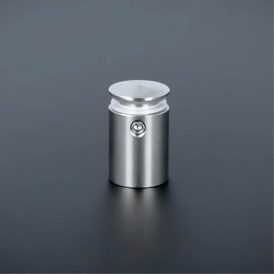 100er-Pack Plexiglasbefestigung Edelstahl Ø 15 mm WA:18,5mm stehend auf dunklem Untergrund 
