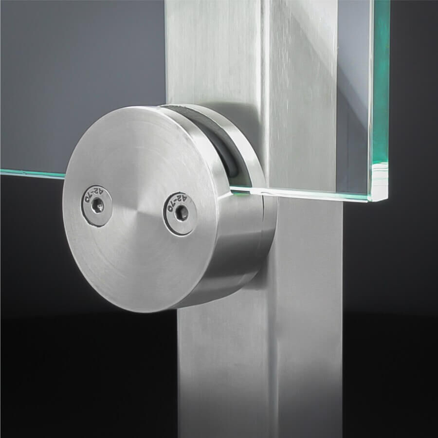 Glashalter Edelstahl rund Ø60mm einseitig Frontmontage flach Scheibe stehend in Halter montiert an Pfosten