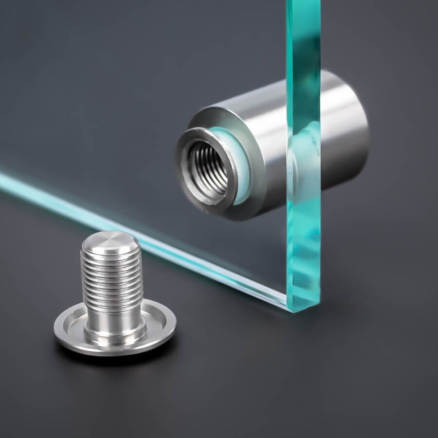 Schilderhalterung Edelstahl VA roh Ø 20mm Teilmontage auf dunklem Untergrund  